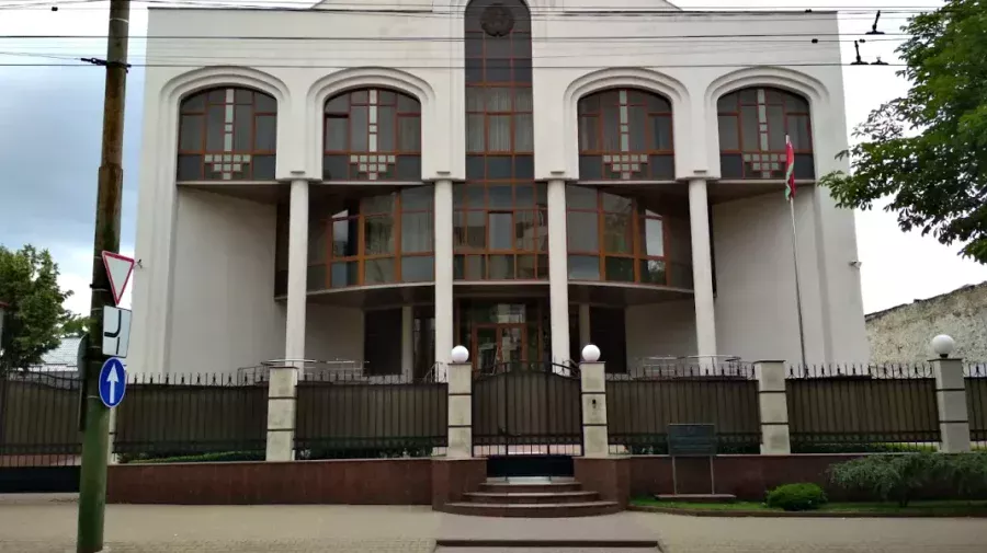 Un colaborator al Ambasadei Belarus, declarat persona non grata în Republica Moldova