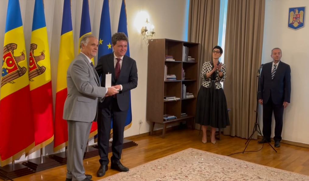Nicușor Dan a conferit Ordinul „Meritul Cultural” Casei memoriale „Alexei Mateevici” din Zaim