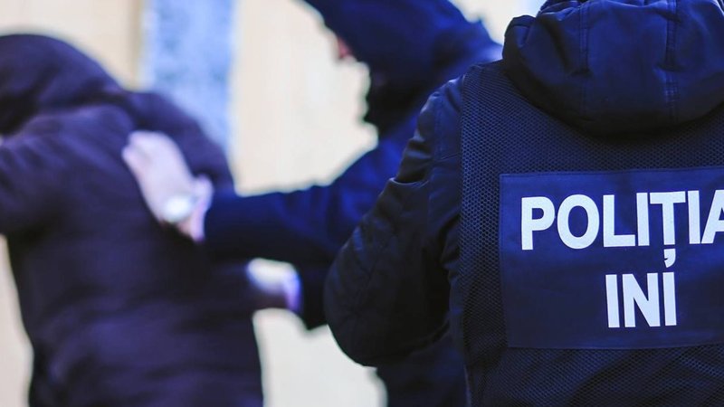 Noi percheziții în sudul țării într-un dosar de corupere a alegătorilor și spălare de bani. Ce au ridicat oamenii legii