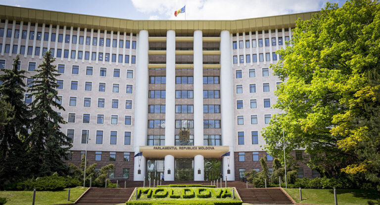 Noaptea Muzeelor la Parlament: activități interactive pentru vizitatori și acces în sala plenului