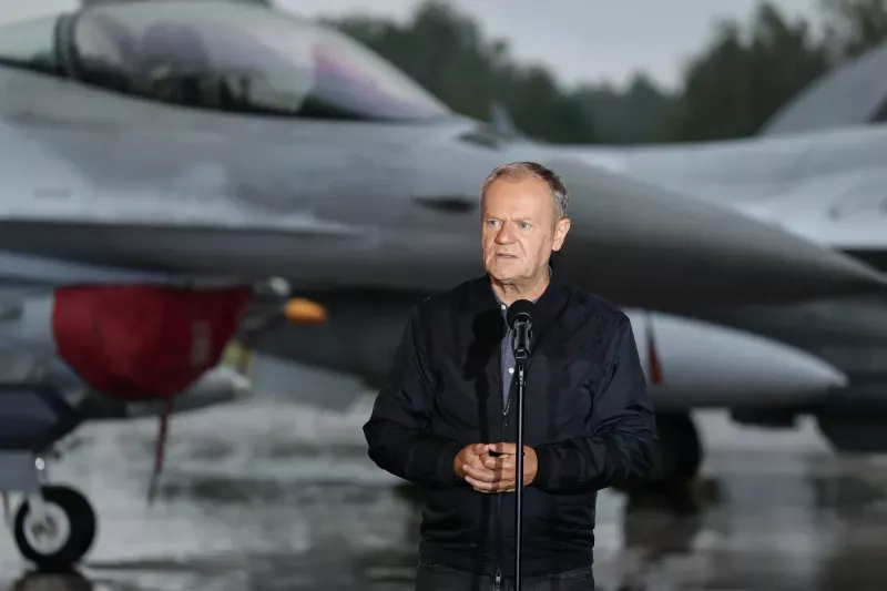 Polonia a neutralizat o dronă deasupra clădirilor guvernamentale din Varşovia. Două persoane, arestate