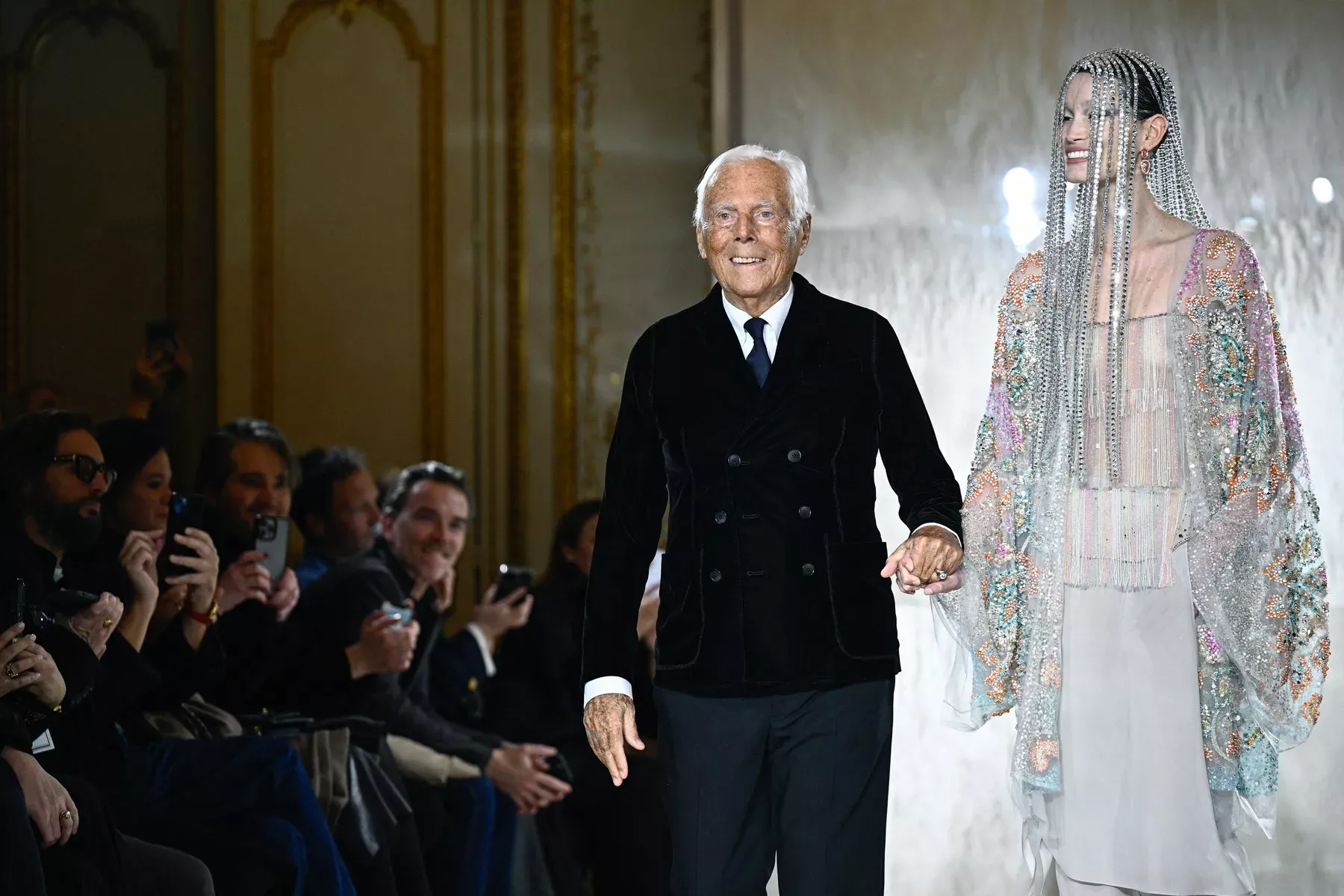 Celebrul designer italian Giorgio Armani a murit. Designerul avea 91 de ani