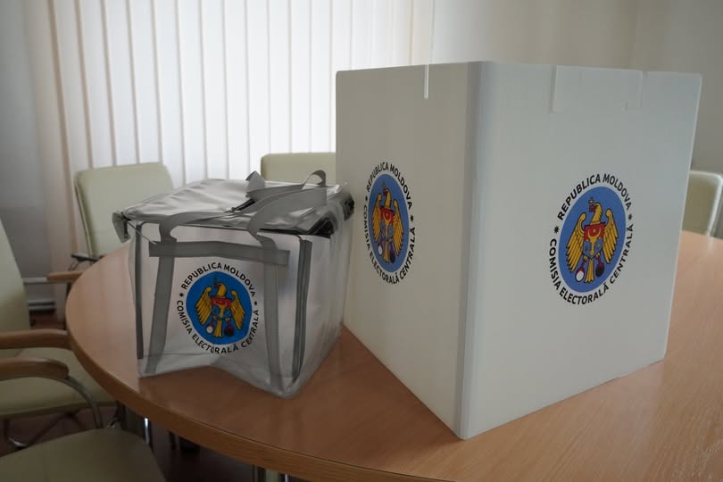 Alegătorii pot solicita, începând de astăzi, votarea cu urna mobilă la parlamentarele din 28 septembrie