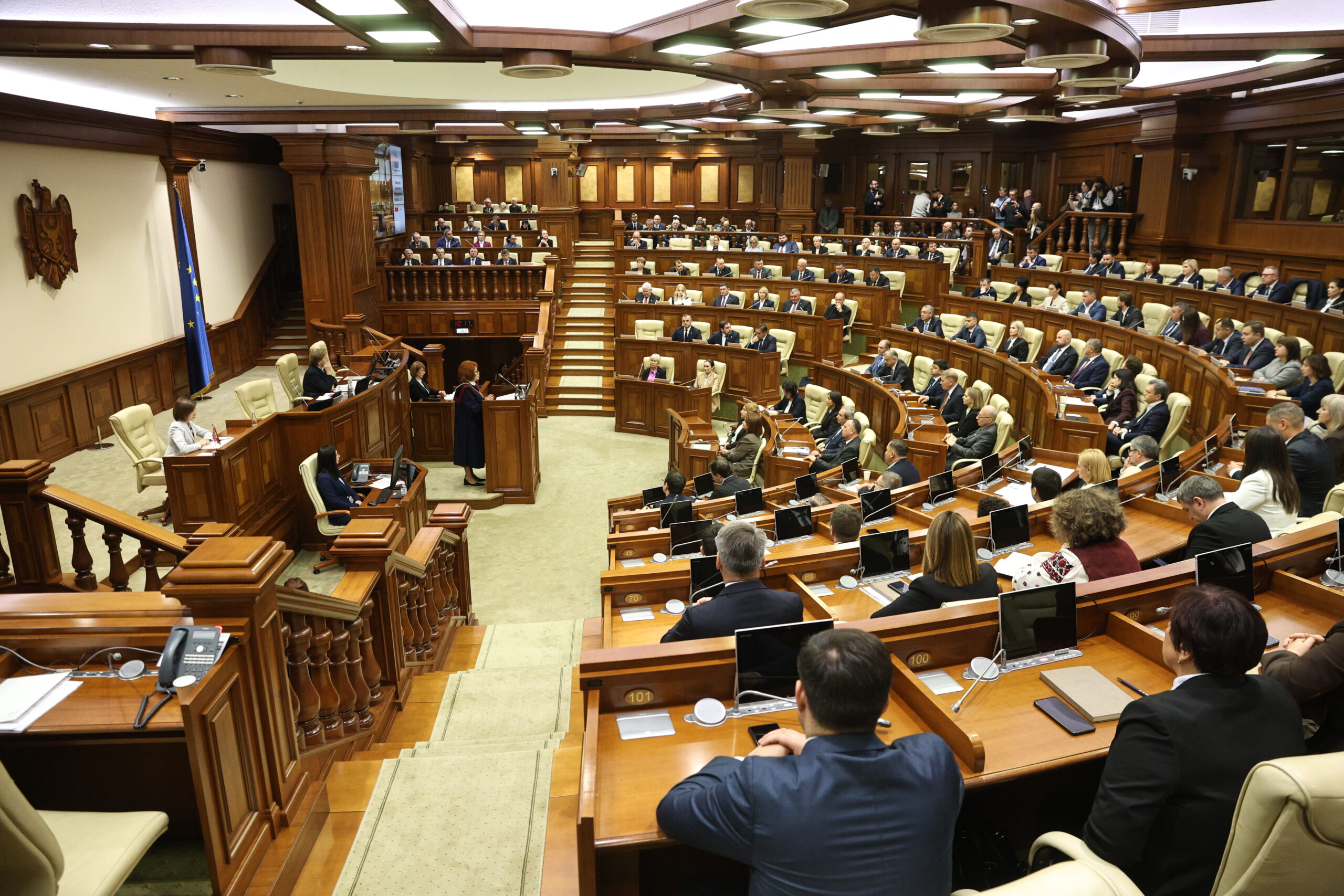 Controverse la Parlament după drona căzută la Florești: Opoziția ridică semne de întrebare