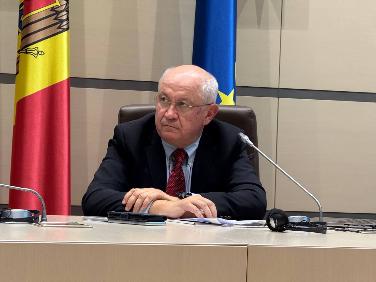 Experții, împărțiți în opinii: Unii văd planul Guvernului Munteanu optimist, alții spun că justiția stagnează