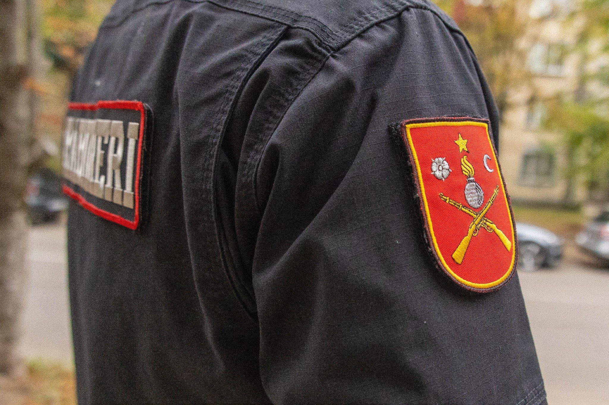 Un tânăr angajat al Inspectoratului de Carabinieri a murit după ce a atins de fire electrice de înaltă tensiune
