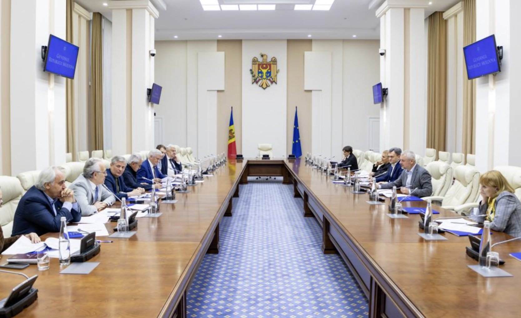 26 de dosare, 10 premii: Guvernul a ales laureații Premiului Național