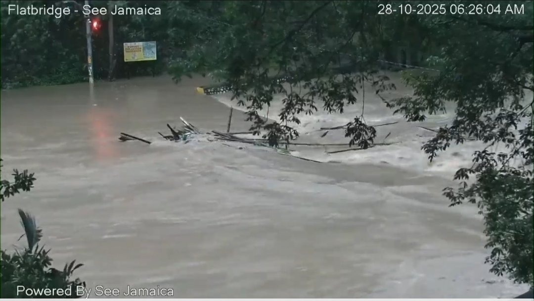 Uraganul Melissa lovește Jamaica cu rafale de aproape 300 km/h. O treime din țară, deja fără curent electric