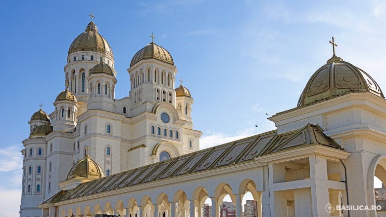 Catedrala Națională din București a fost sfințită. A fost prezentă și Maia Sandu