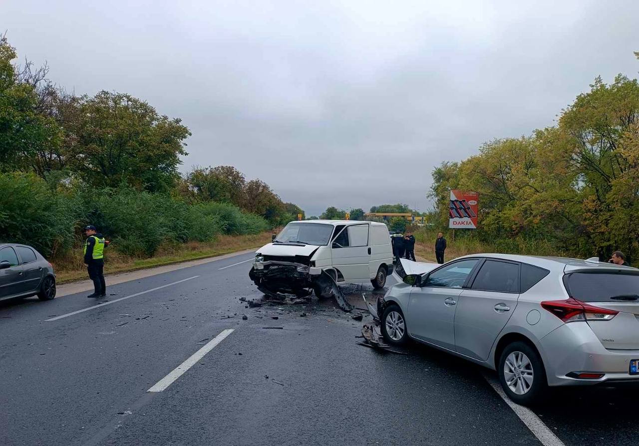 Accident grav în Țînțăreni, Anenii Noi: Patru persoane au fost transportate la spital