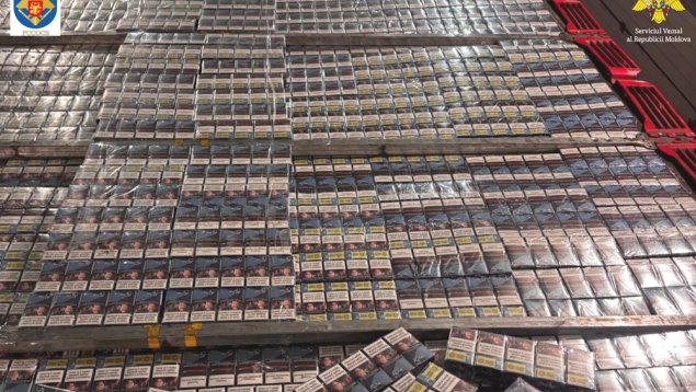 VIDEO Captură de aproape 1.000.000 țigări la vama Leușeni-Albița. Două persoane, reținute