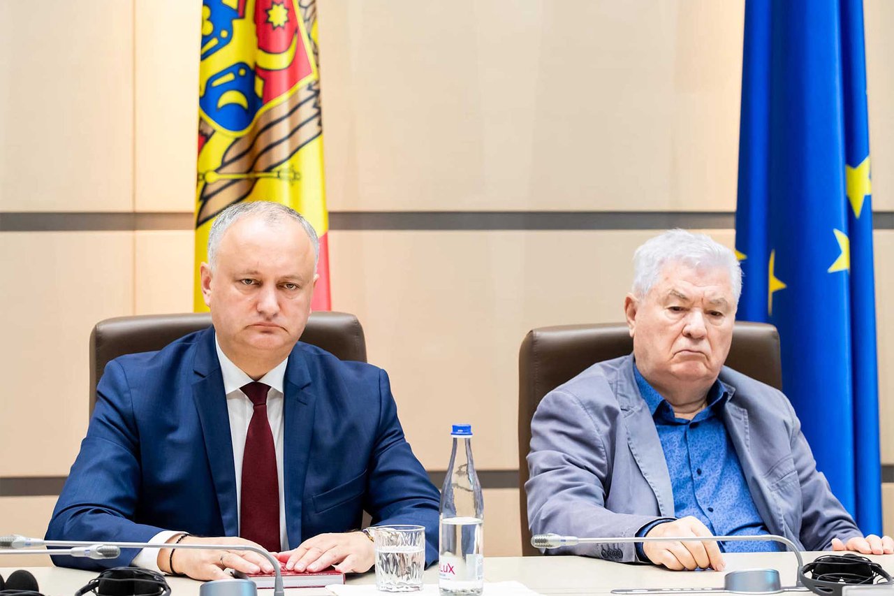 VIDEO Tănase: „Voronin nu scapă nicio ocazie să-și șteargă picioarele de Dodon”