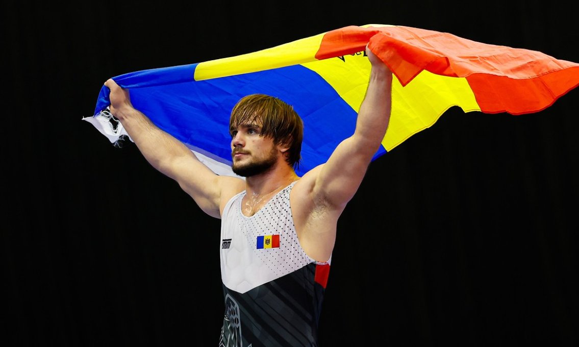 Luptătorul moldovean de stil greco-roman Alexandrin Guțu a cucerit medalia de aur la Campionatul Mondial U23