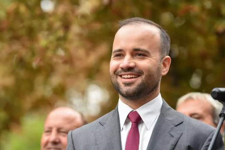 Președintele raionului Rîșcani, Vladimir Mizdrenco, reținut în dosarul privind pregătirea destabilizărilor în Moldova