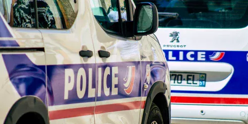 Indivizi înarmaţi au folosit explozibili pentru a jefui o rafinărie de metale prețioase din Lyon. 6 suspecți, arestați