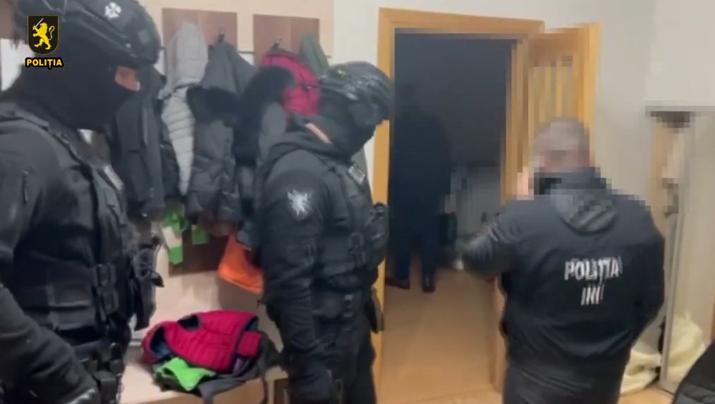 Escrocherie. Administratorul unei agenții imobiliare din Chișinău ar fi furat 4.000.000 lei de pe conturile companiei