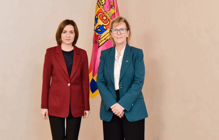 Locuri de muncă sigure și oportunități pentru tineri, subiecte abordate de Maria Luís Albuquerque și Maia Sandu