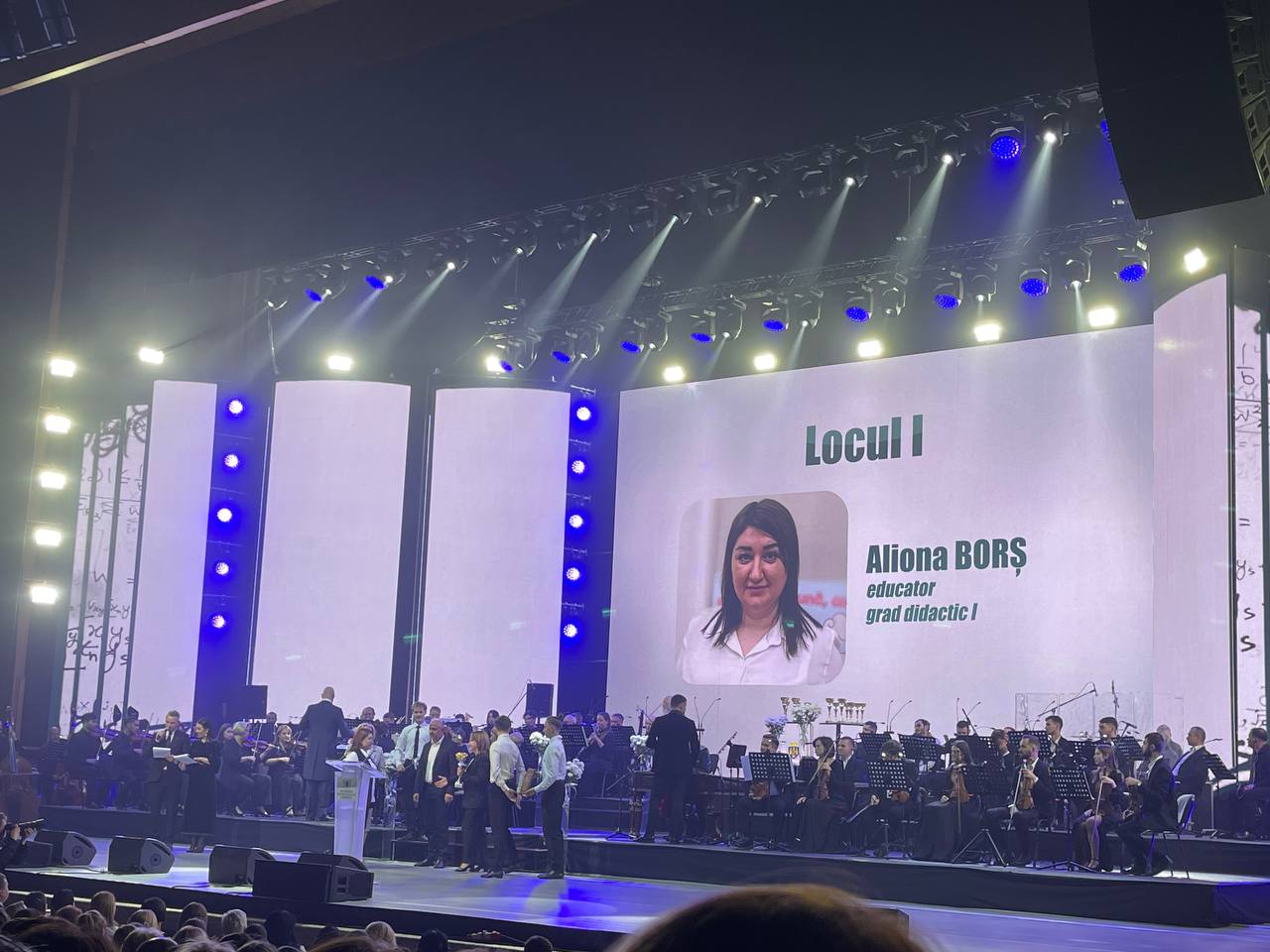 Profesorii din Chișinău, sărbătoriți de Ziua lor: Diplome, premii și recunoștință pentru devotament