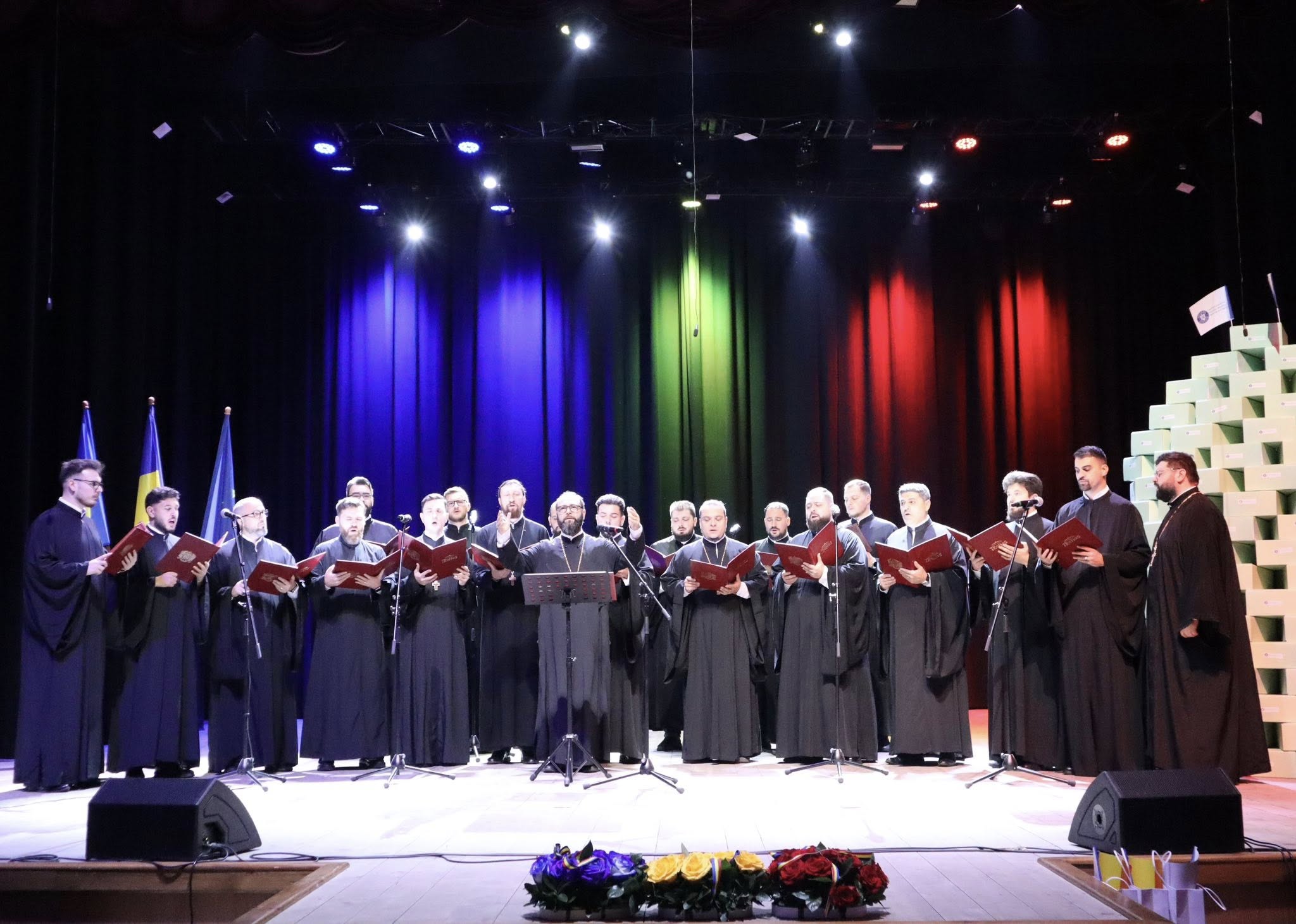 Concert Tronos la Palatul de Cultură „N. Botgros” din Cahul. Copiii au primit cadouri din partea DRRM