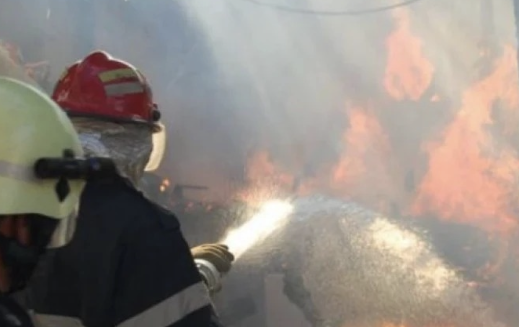 Incendiu la un magazin din municipiul Comrat. Pompierii au reușit să evite extinderea flăcărilor