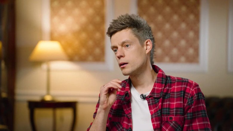 Cel mai cunoscut YouTuber din Rusia, Yuri Dud, condamnat la închisoare. Jurnalistul a fugit după ce a criticat războiul