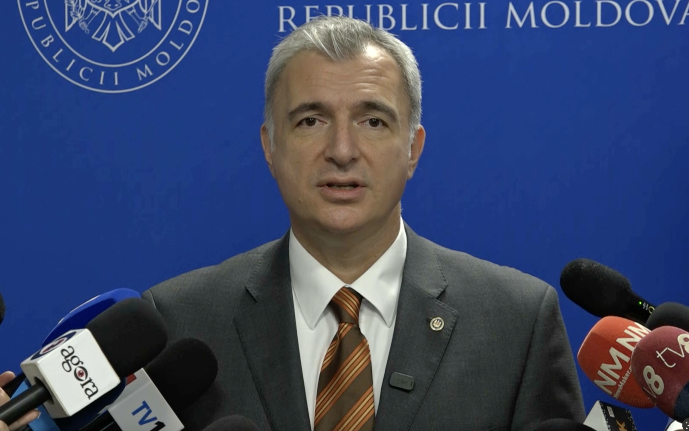 Ministrul Economiei: Statul nu poate interveni în prețul peștelui, dar caută soluții cu importatorii