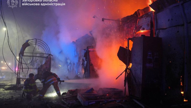 Atac sângeros în Ucraina. Cinci oameni au murit în Zaporojie, după ce o rachetă rusă a lovit orașul