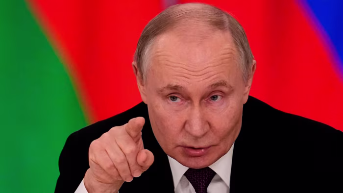 Putin a semnat legea: absolvenții de la medicină vor lucra la stat