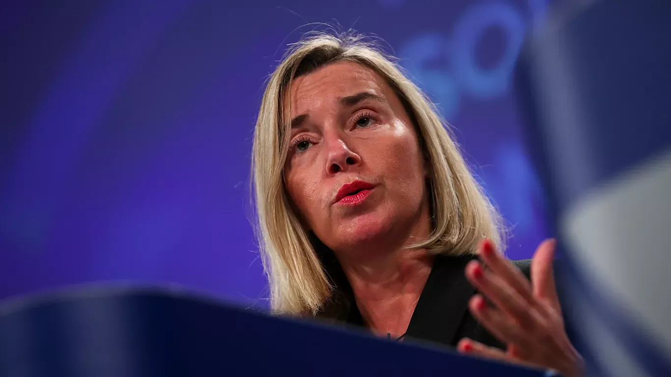 Federica Mogherini a demisionat de la conducerea Colegiului Europei
