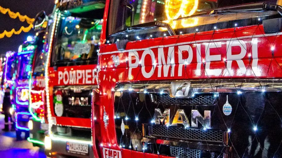 Caravana Salvatorilor și Pompierilor a adus magia Crăciunului pe străzile Chișinăului