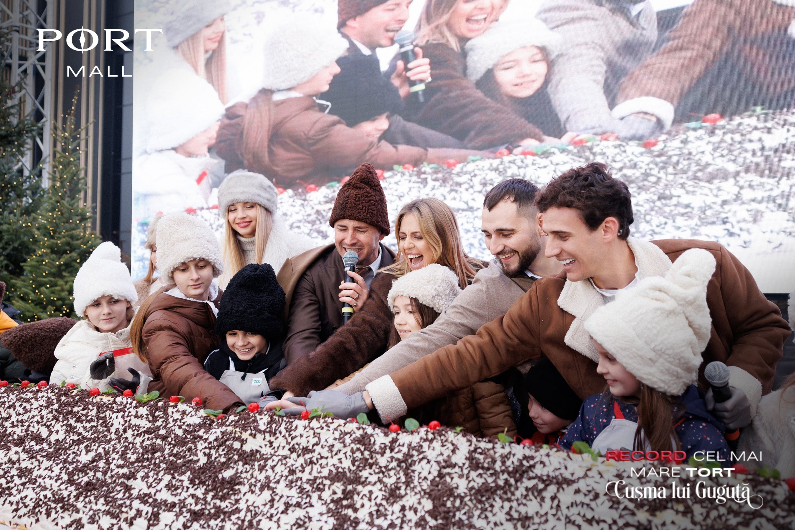 (P) VIDEO Record Național: Cel Mai Mare Tort „Cușma lui Guguță”