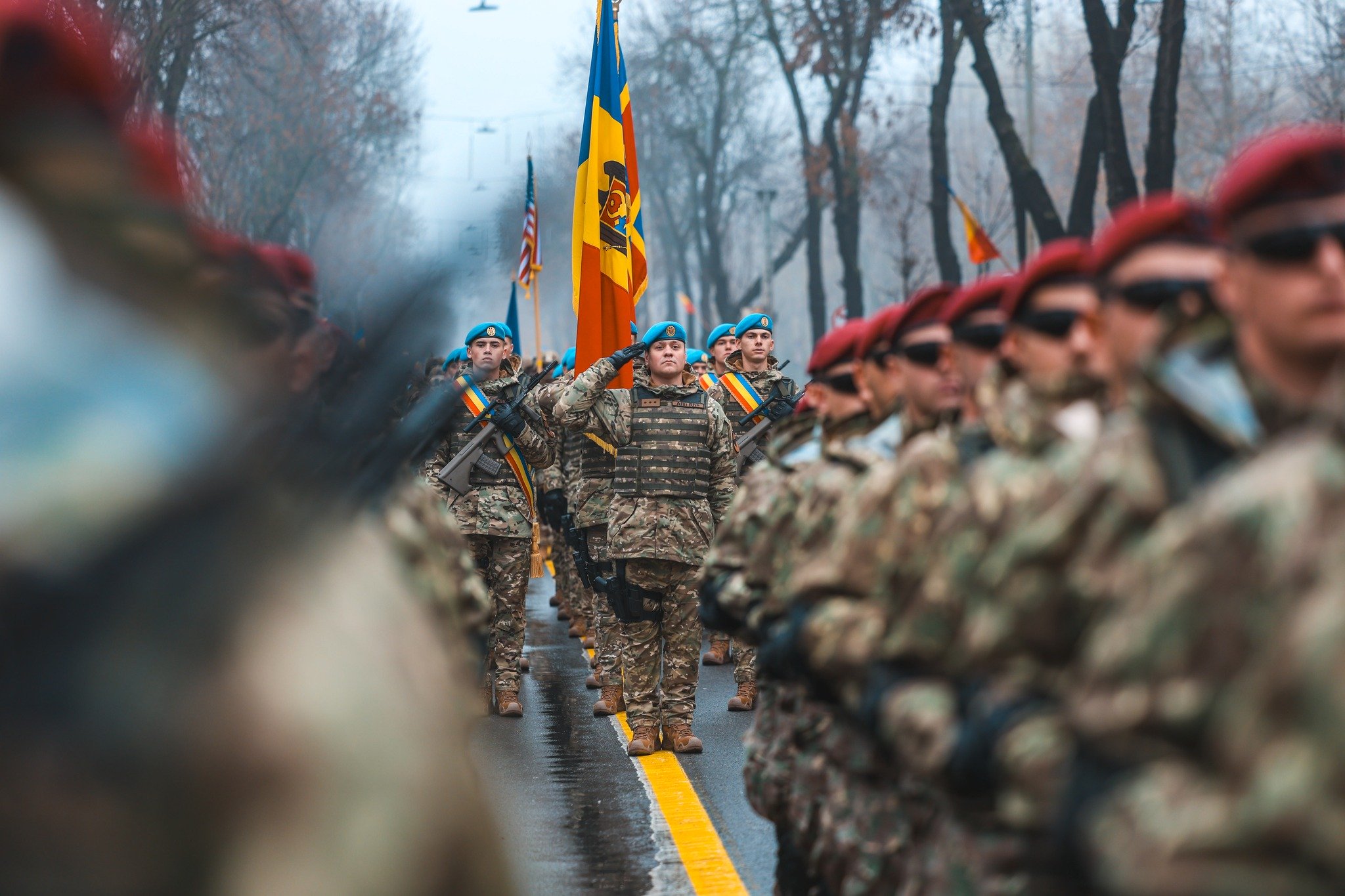 Soldații Armatei Naționale, printre participanții paradei militare de la București: ,,O defilare impecabilă”