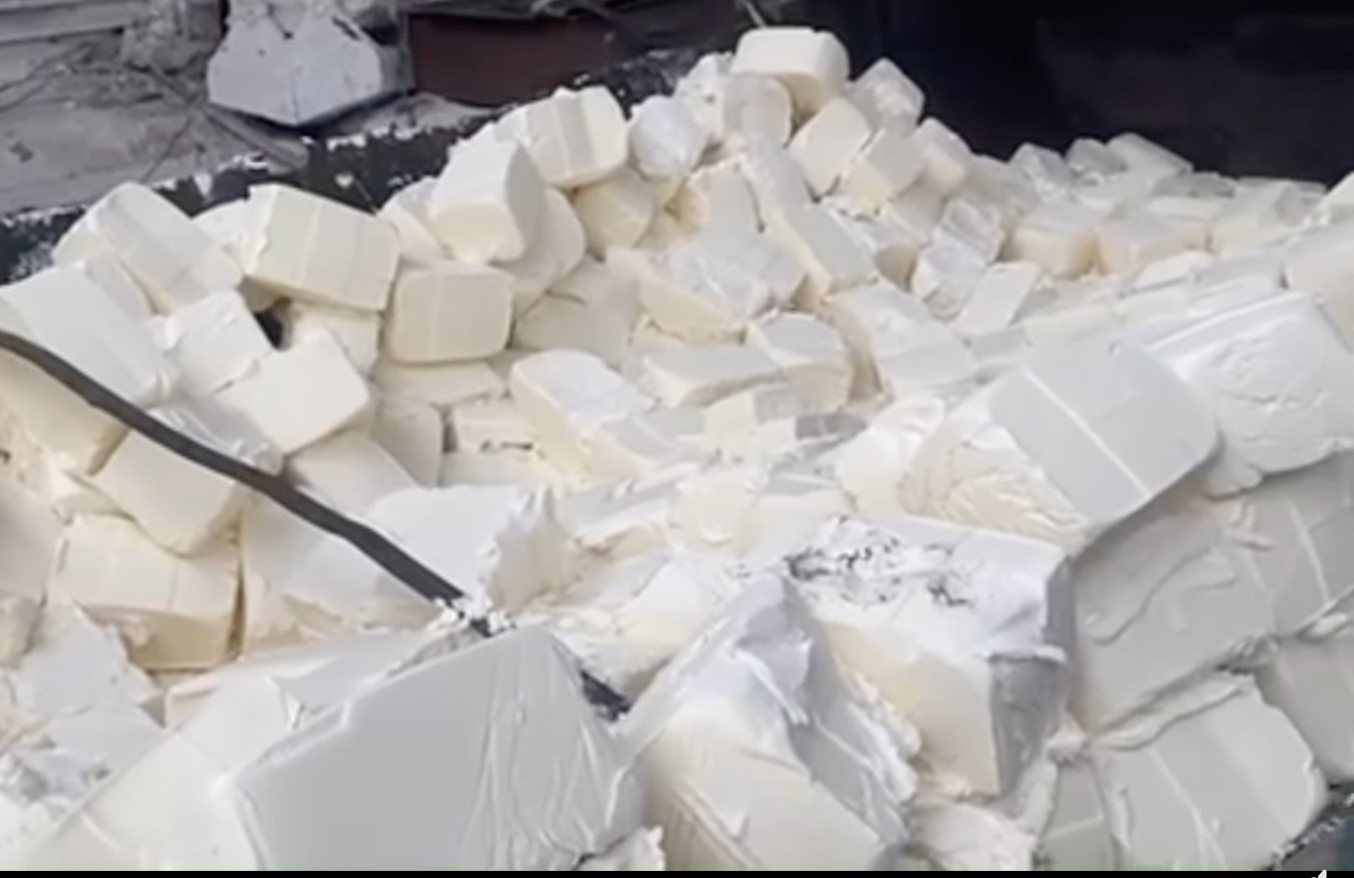 Peste 10.000 kg de margarină, distruse de ANSA din cauza depășirii limitei de acizi grași