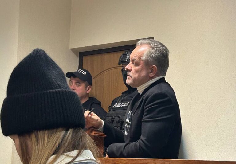 Procurorii acuză tergiversări în dosarul „Frauda bancară”. Vladimir Plahotniuc invocă probleme de sănătate