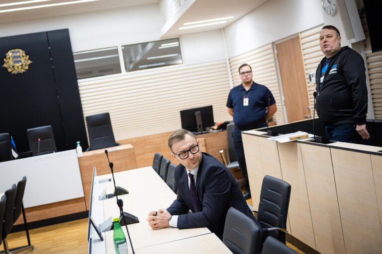 Politicieni pro-ruși din Estonia, condamnați la 14 și 11 ani de închisoare pentru trădare de stat