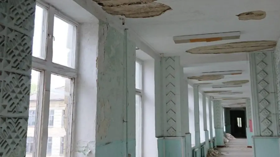 Gimnaziul numărul 52 rămâne nefuncțional din cauza neaprobării bugetului de către Primărie