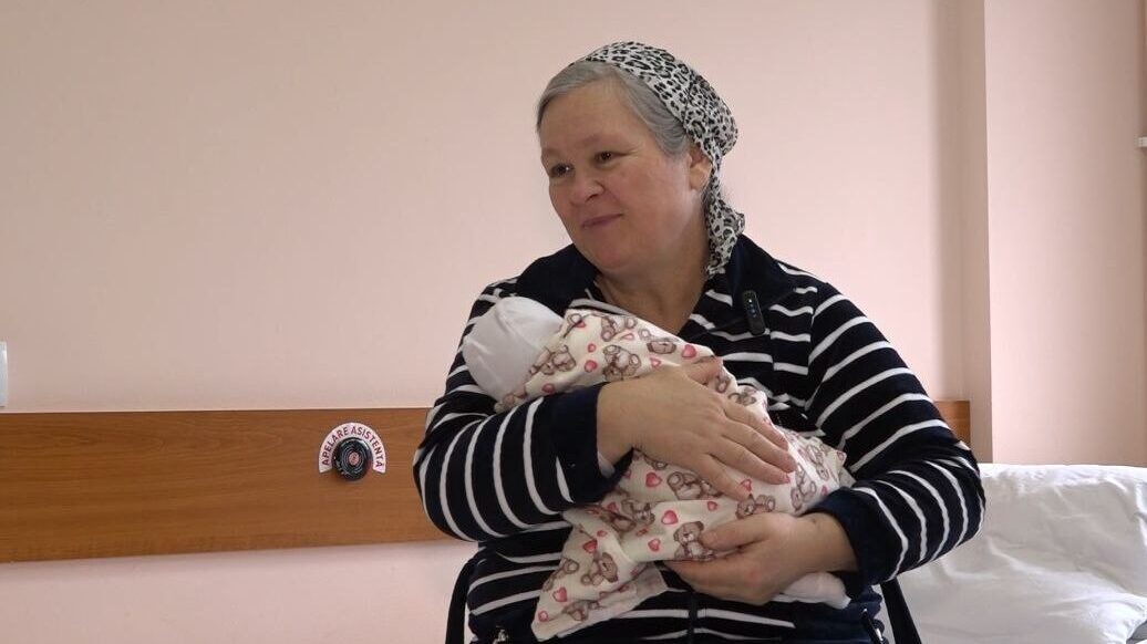 O mamă în vârstă de 48 de ani, din Anenii Noi, a adus pe lume al 14-lea copil