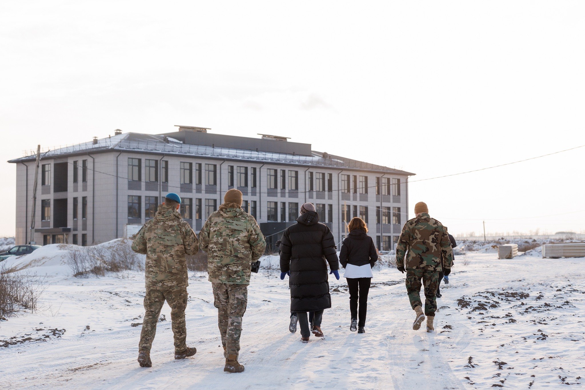 Maia Sandu, în vizită la șantierul noii unități militare din Băcioi: ”Investițiile în apărare sunt investiții în pace”