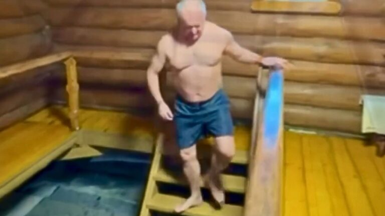 Igor Dodon a lipsit de la o nouă ședință de judecată în dosarul ,,Sacoșa Neagră”, marcând Boboteaza în Rusia