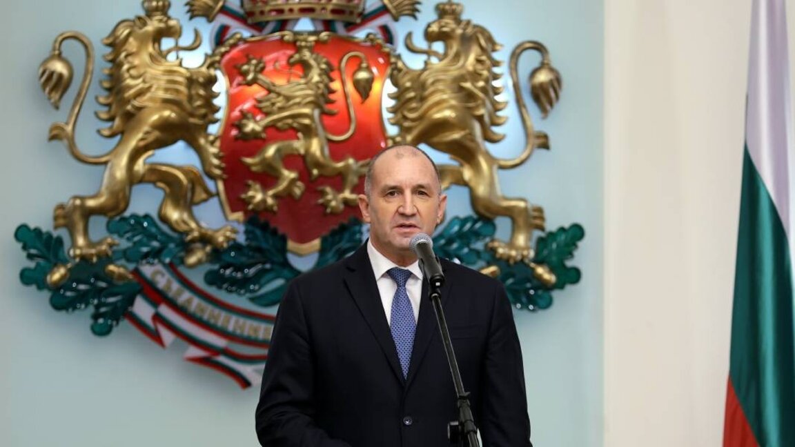 Președintele Bulgariei, Rumen Radev, cunoscut pentru pozițiile sale pro-ruse, demisionează din funcție