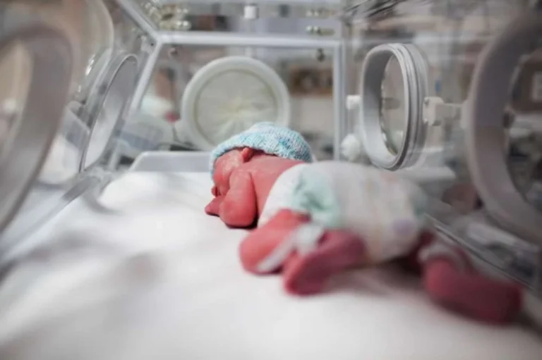 Minune la Spitalul „Gheorghe Paladi”: un băiețel născut la 25 de săptămâni, externat sănătos