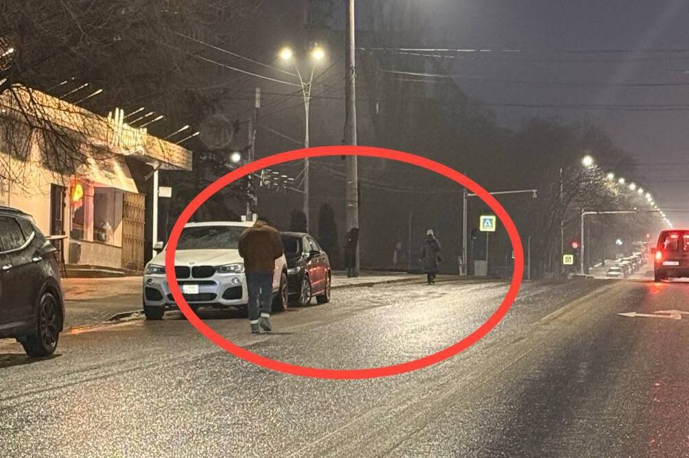 Atenție la drum! Poleiul îngreunează circulația în mai multe zone