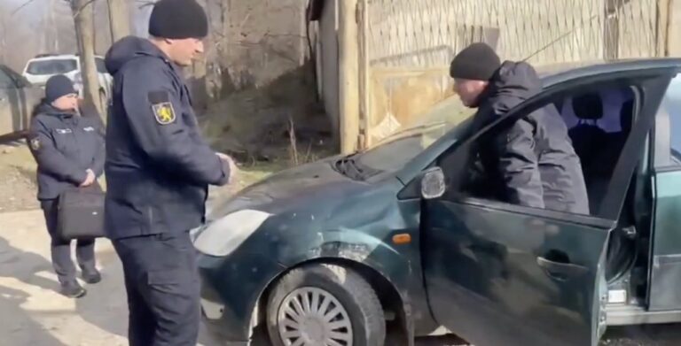 Aleșii ,,Democrația Acasă”, care au pătruns ilegal pe teritoriul unei părcări din Cahul, riscă sancțiuni