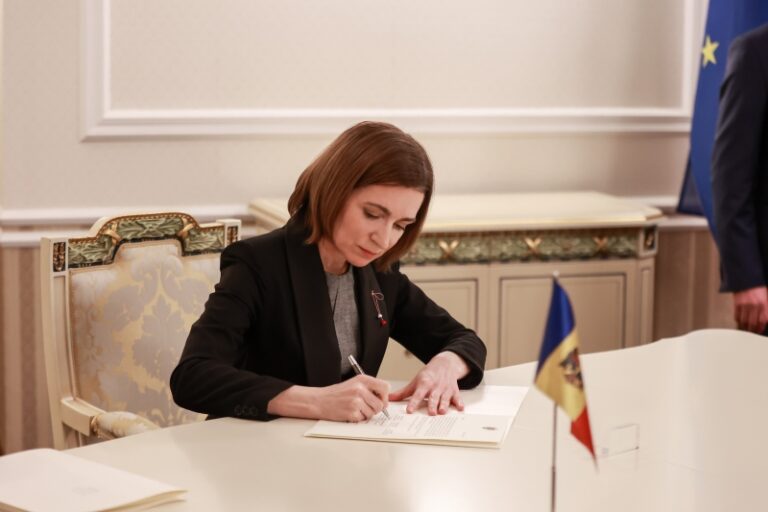 Maia Sandu retrage cetățenia Republicii Moldova pentru cinci persoane din structurile paramilitare transnistrene