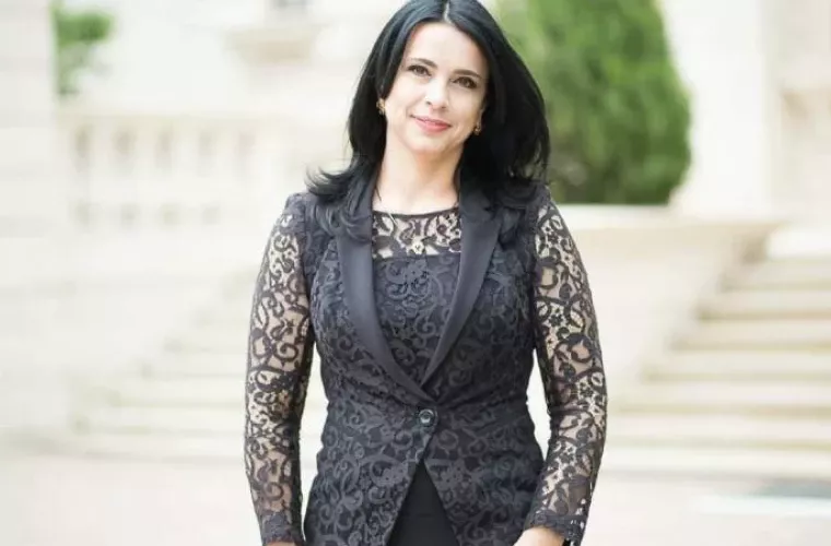 Primarul orașului Durlești, Eleonora Șaran, și viceprimarul Mihai Enache nu scapă de gratii: arestul a fost prelungit