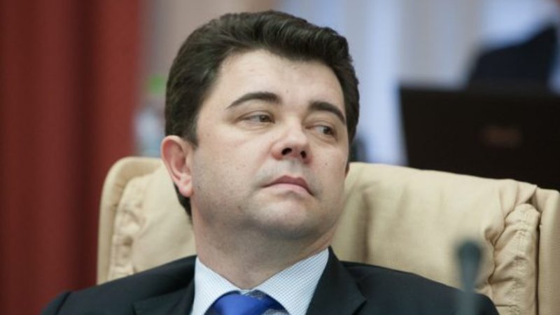 Fostul viceprim-ministru pentru Reintegrare, Victor Osipov, încătușat și învinuit de abuz în serviciu