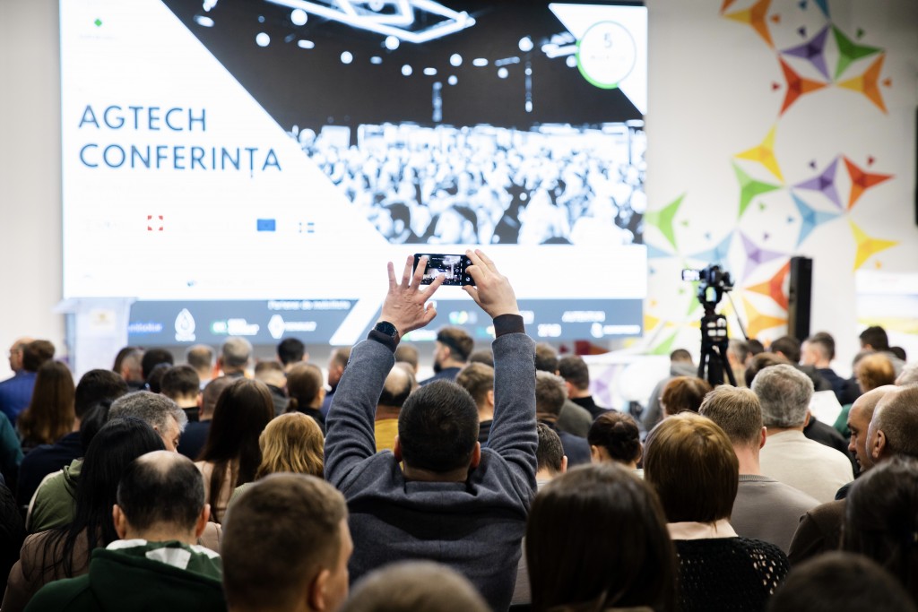 Inteligența artificială intră tot mai puternic în agricultura modernă, subiect discutat la conferința AgTech
