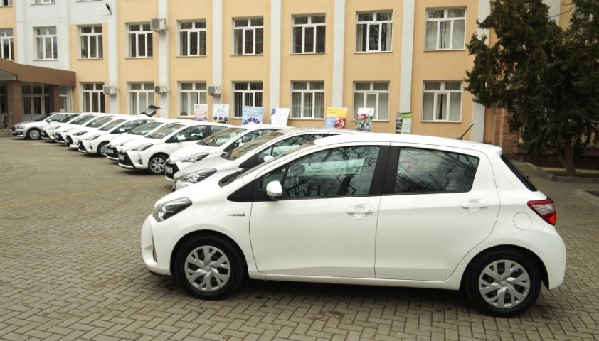 11 automobile moderne, donate școlilor profesionale pentru instruirea elevilor