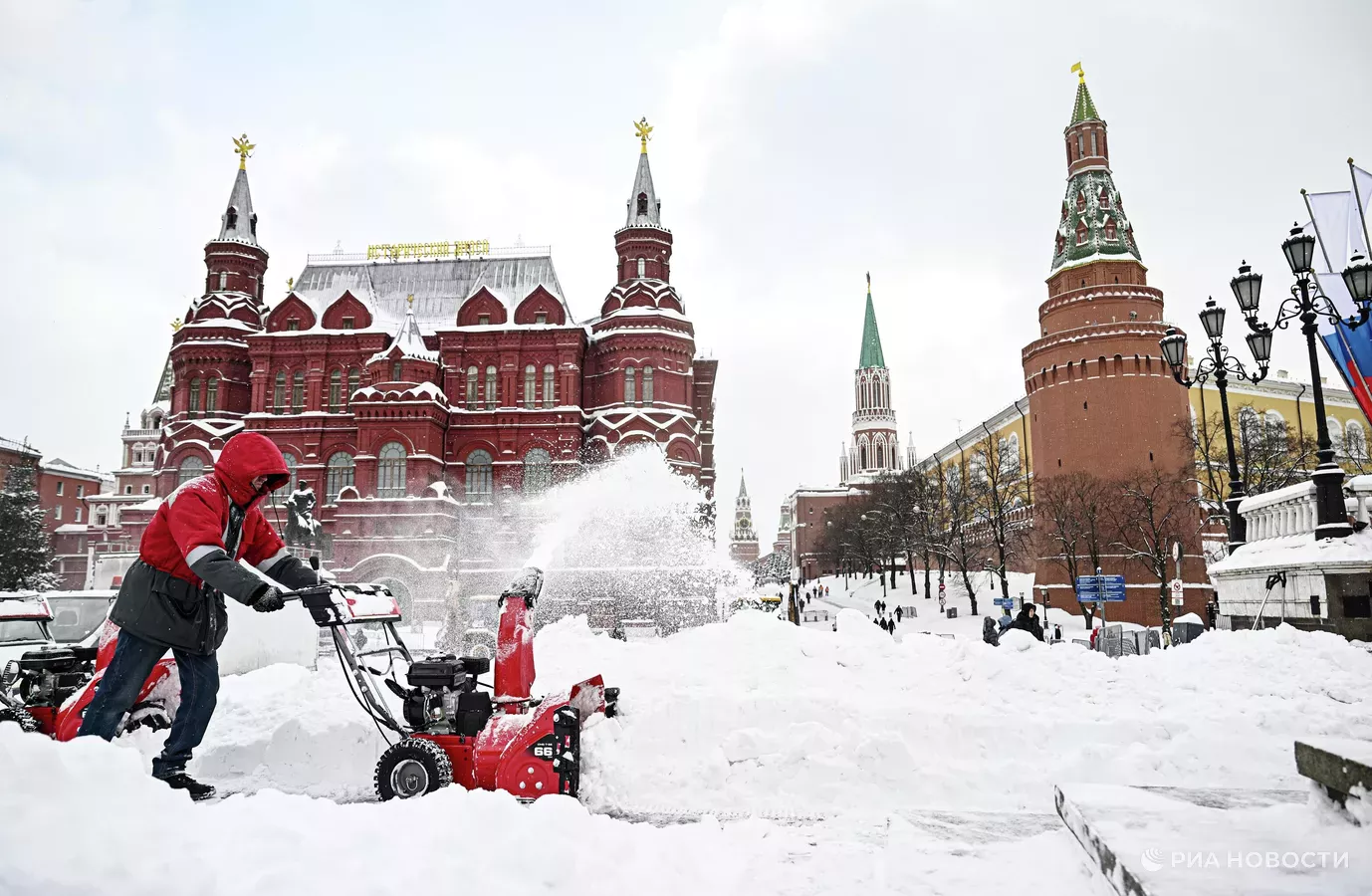 Iarna s-a întors la Moscova în mijlocul primăverii. Capitala Rusiei a fost paralizată de zăpadă din cauza unei furtuni
