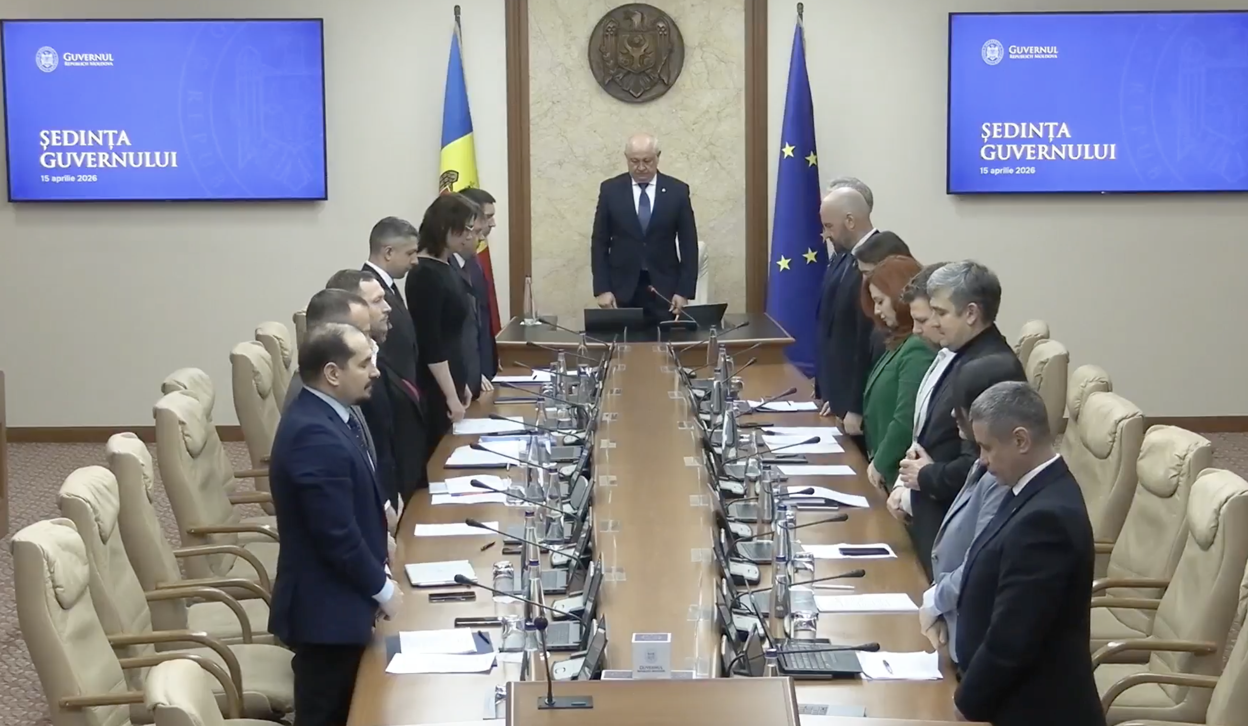 Ședința Guvernului a început cu un moment de reculegere în memoria lui Gheorghe Urschi